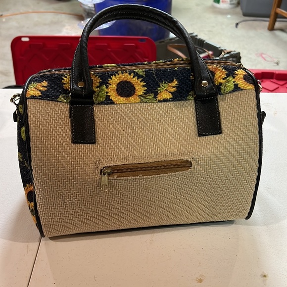 Purses - Picture 3 of 3